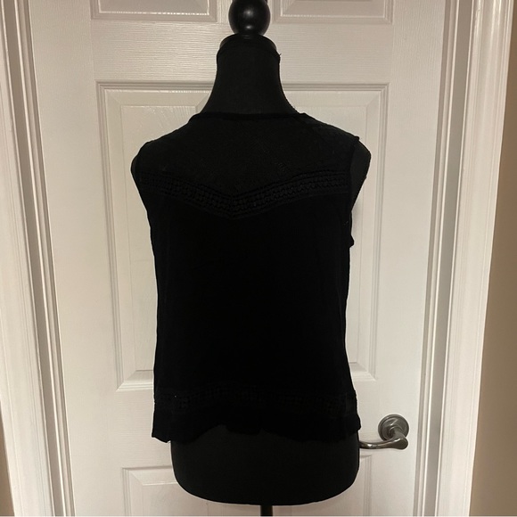 Throw - Picture 5 of 6